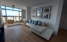 Apartamento La Playa “ Free Parking “